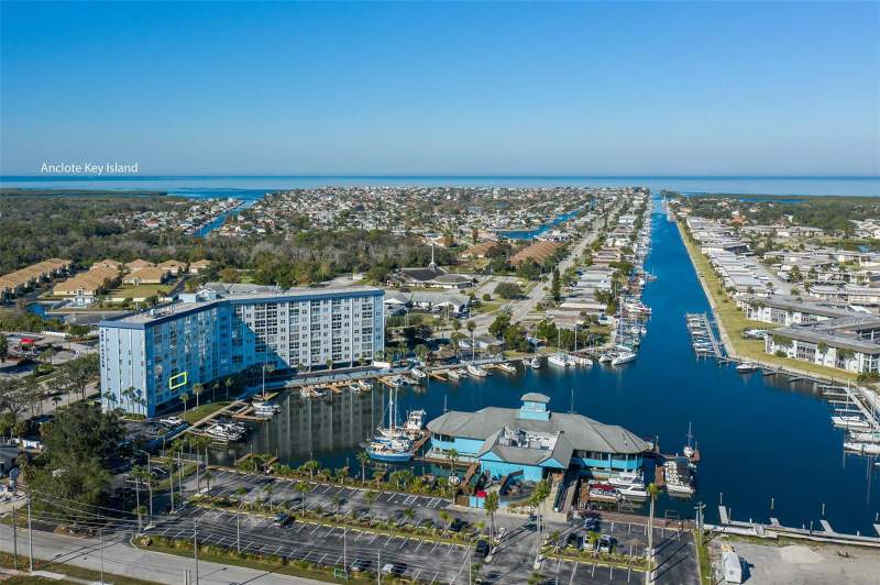 2 bedroom Condominium at 4939 Floramar Terrace #312, Sea Castle Condo, New Port Richey — photo 2