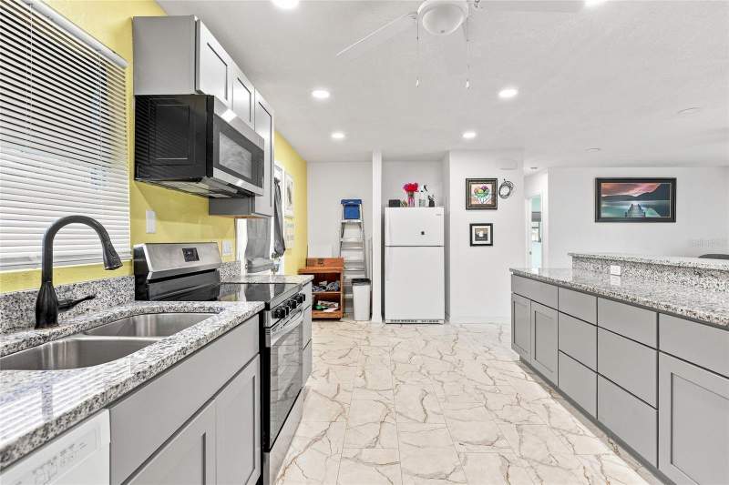 2 bedroom Single Family Residence at 22018 Catherine Avenue, Port Charlotte Sec 033, Port Charlotte — photo 5