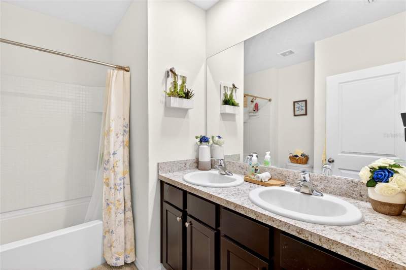 4 bedroom Single Family Residence at 2579 NE 46th Avenue, Oak Hill Plantation, Ocala — photo 5