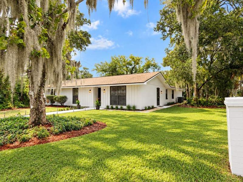 4 bedroom Single Family Residence at 501 Camelia Lane, University Manor, Deland — photo 2