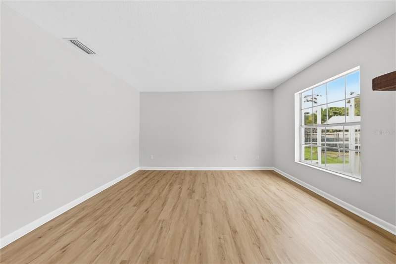 3 bedroom Single Family Residence at 1322 Glengreen Lane, Oak Glen, Lakeland — photo 3
