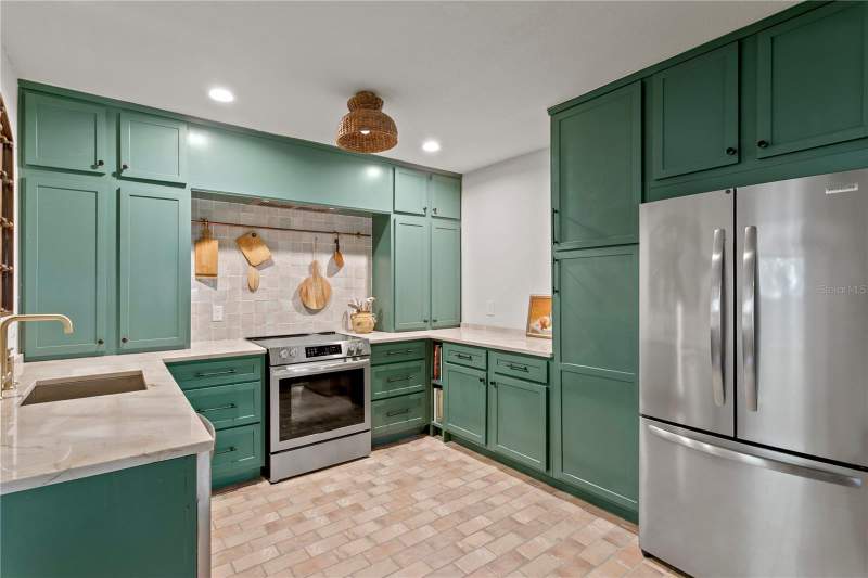 4 bedroom Single Family Residence at 6916 N 20th Street, Wing F L Sub, Tampa — photo 5