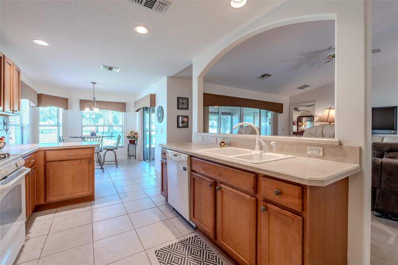 3 bedroom Single Family Residence at 15702 SW 11th Terrace Road, Summerglen, Ocala — photo 3