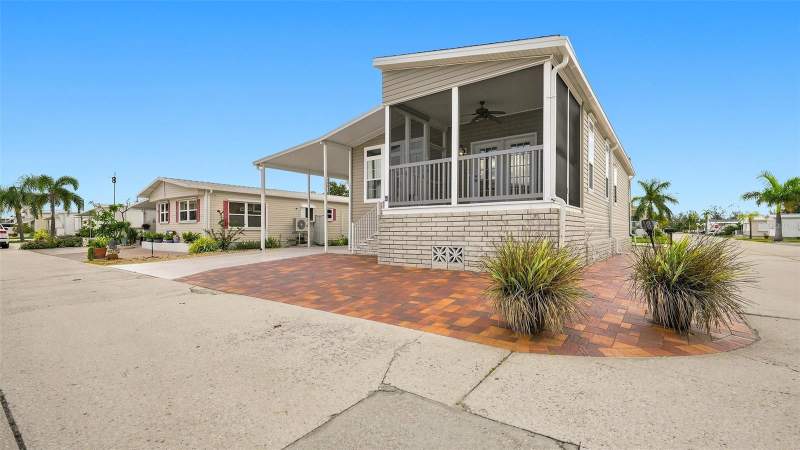 2 bedroom Manufactured Home at 10315 Cortez Road #2F, Paradise Bay Estates Co-Op, Bradenton — photo 3