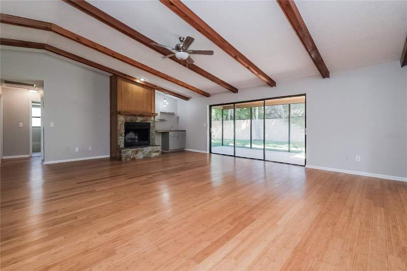 3 bedroom Single Family Residence at 515 SANDALWOOD DRIVE, WALDEN LAKE SUB UN 1, PLANT CITY — photo 3