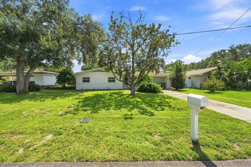 3 bedroom Single Family Residence at 3004 W Marlin Avenue, Asbury Park, Tampa — photo 2