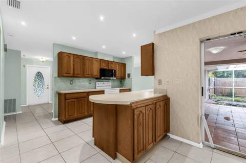 18577 Jay Avenue, Port Charlotte FL - photo 16 of 39