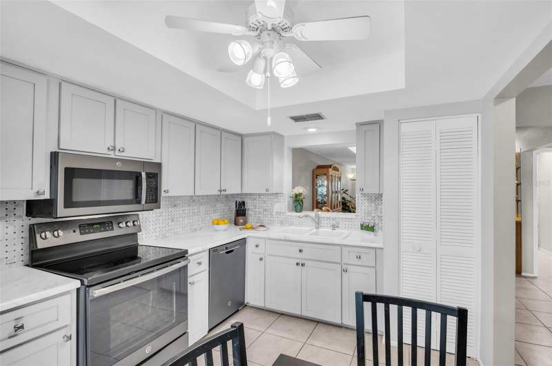 2 bedroom Condominium at 860 Maclaren Drive #B, Highland Lakes Villas On The Green, Palm Harbor — photo 5