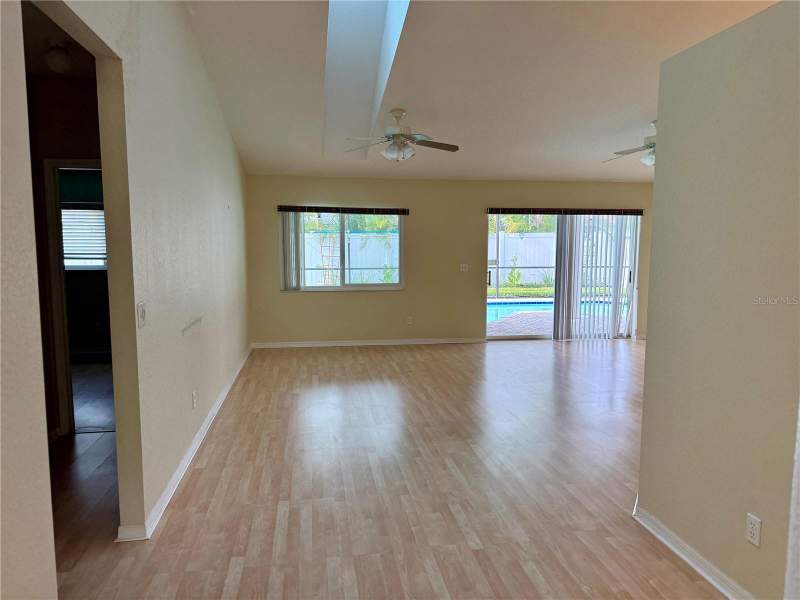 3 bedroom Single Family Residence at 3670 Lake Boulevard, Lakes Unit 2 Ph 2 The, Clearwater — photo 4