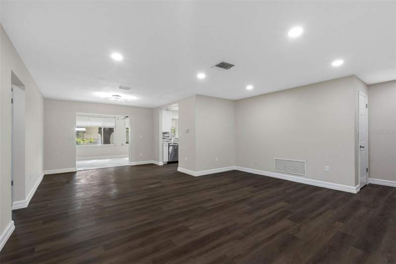 2 bedroom Single Family Residence at 624 Orange Street, Kramer F A Sub, Palm Harbor — photo 4