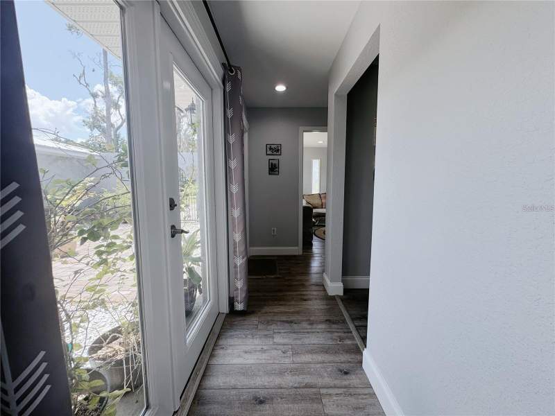 4 bedroom Single Family Residence at 4925 N US Highway 441, Triangle Heights, Ocala — photo 4