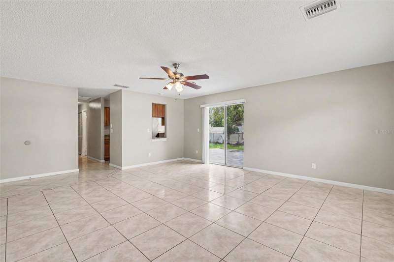 3 bedroom Single Family Residence at 483 Water Run, Silver Spgs Shores Un #47, Ocala — photo 4