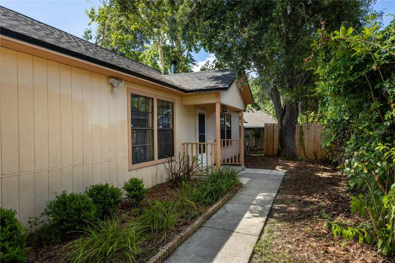 3 bedroom Single Family Residence at 2951 SW 40th Avenue, Serenola Manor Unit 3-A, Gainesville — photo 3