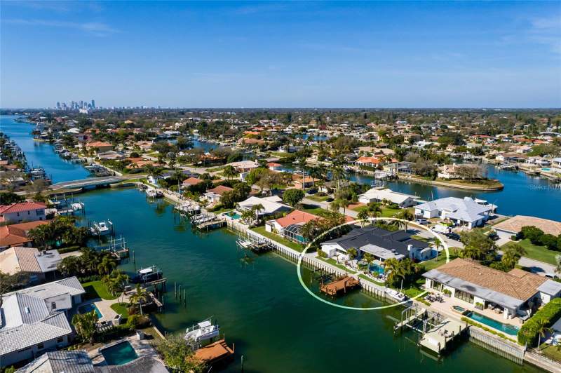 5 bedroom Single Family Residence at 2032 Kansas Avenue, Venetian Isles, St Petersburg — photo 3