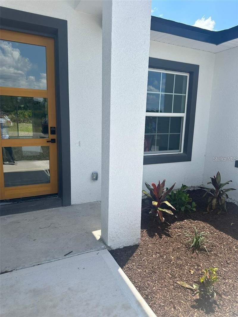 4 bedroom Single Family Residence at 5842 SW 154th Lane Road, Marion Oaks Un Nine, Ocala — photo 2