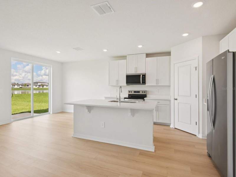 3 bedroom Single Family Residence at 3906 Nature Sound Lane, The Grove At Stuart Crossing, Bartow — photo 4