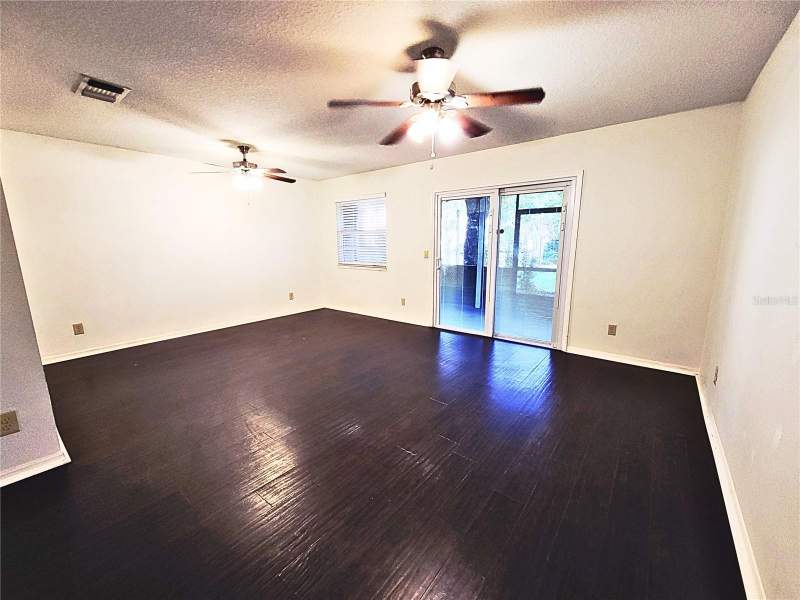 3 bedroom Townhouse at 11807 MINTWOOD COURT, WHISPER LAKES, ORLANDO — photo 4