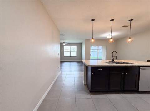 16415 Treasure Point Drive, Wimauma FL - photo 9 of 29