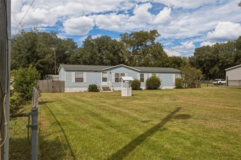3 bedroom Manufactured Home at 17198 SE 99th Avenue, Mobile Home Mdws Un 02, Summerfield — photo 3