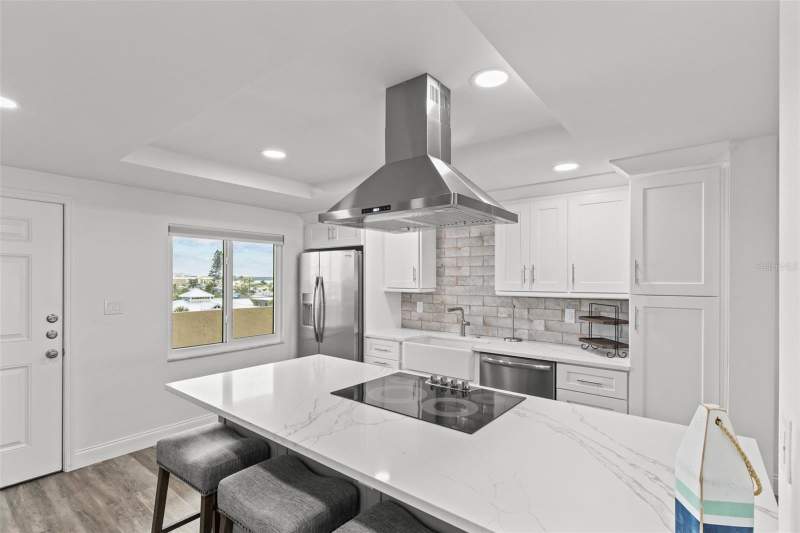 2 bedroom Condominium at 14950 Gulf Boulevard #503, Ocean Sands One Condo, Madeira Beach — photo 4