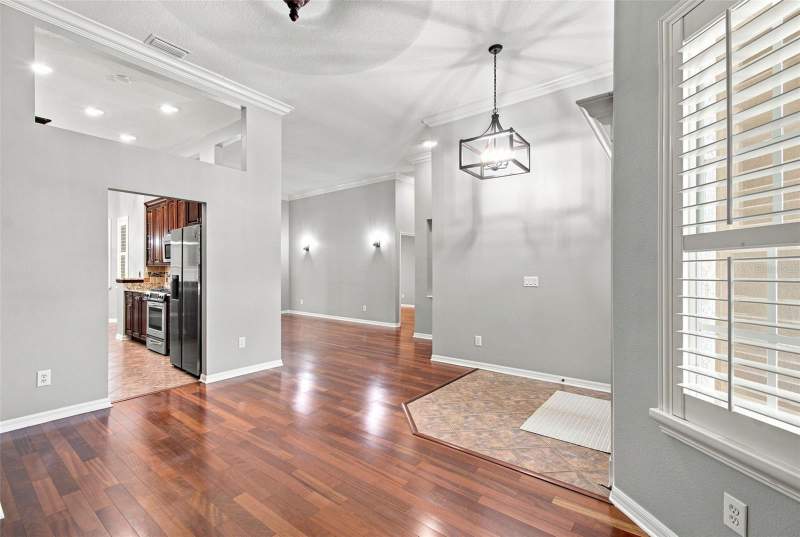 4 bedroom Single Family Residence at 10113 Cannon Drive, Lake St Charles Unit 4, Riverview — photo 4
