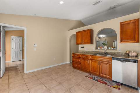 374 Colonade Court, Kissimmee FL - photo 11 of 36