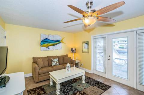 5215 Coquina Key Drive #B, St Petersburg FL - photo 20 of 32