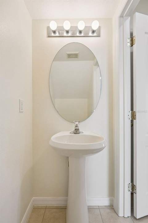 2020 Portcastle Circle, Winter Garden FL - photo 18 of 36