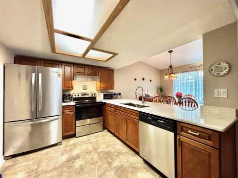 8034 Badger Lane, New Port Richey FL - photo 9 of 23