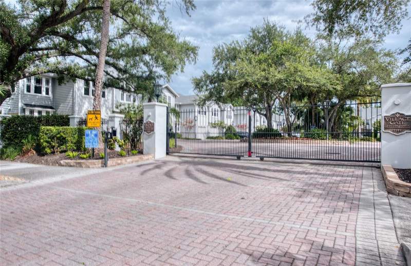 3 bedroom Townhouse at 2311 W Morrison Avenue #26, Village Gate Of Hyde Park A Co, Tampa — photo 3