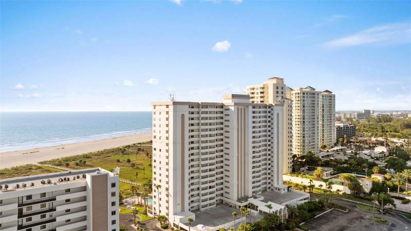 1 bedroom Condominium at 1230 Gulf Blvd #1204, Landmark Towers One, Clearwater — photo 4