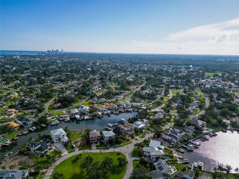 3 bedroom Single Family Residence at 1859 OKLAHOMA AVENUE, SHORE ACRES EDGEWATER SEC BLKS 7 8 9 10 11 12 & 16, ST PETERSBURG — photo 4