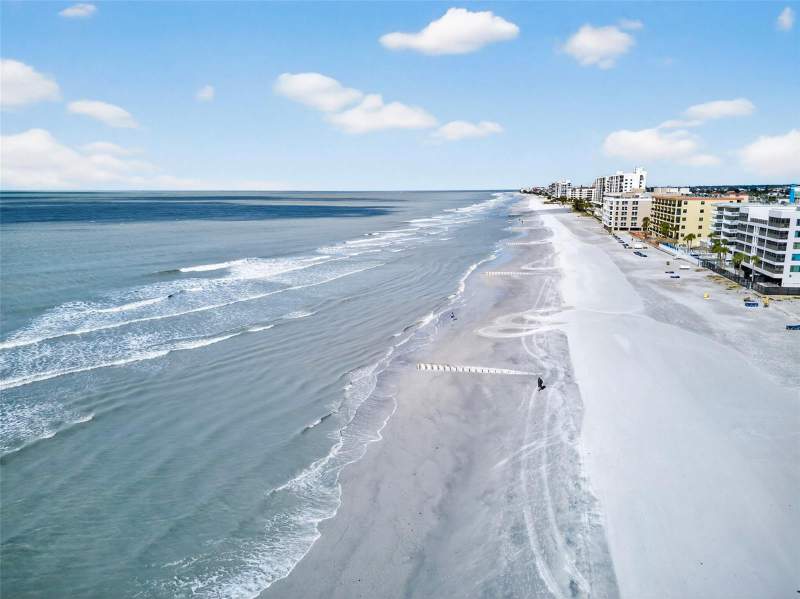 1 bedroom Condo - Hotel at 14251 Gulf Boulevard #5, Tropic Shores Apt Motel Condo, Madeira Beach — photo 3