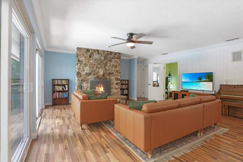 6 bedroom Single Family Residence at 1915 NW 16th Avenue, Hillside, Gainesville — photo 5