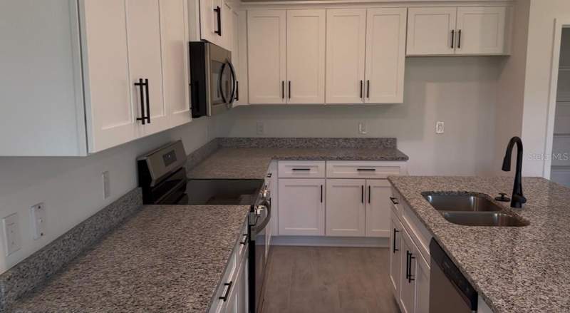 3 bedroom Single Family Residence at 12152 Dubarry Avenue, Port Charlotte Sec 056, Port Charlotte — photo 3