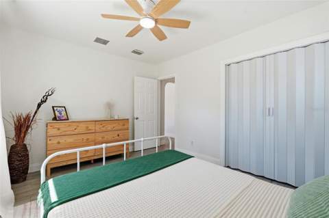 2855 Valencia Way, St Petersburg FL - photo 13 of 37