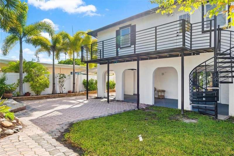4 bedroom Single Family Residence at 307 161st Avenue, Redington Beach Homes 2nd Add, Redington Beach — photo 2