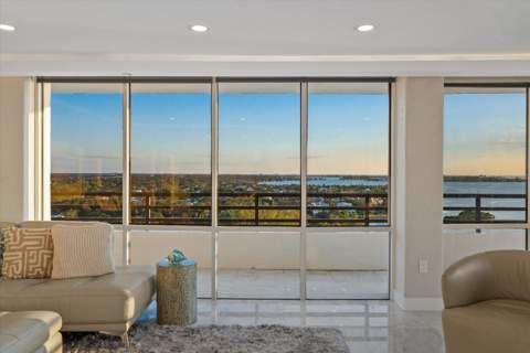 770 S Palm Avenue #Ph-1, Sarasota FL - photo 20 of 41