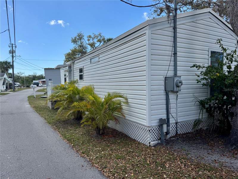 2 bedroom Manufactured Home at 15010 113th Avenue #48, Coquina Cove Residents Inc Co-Op, Largo — photo 3