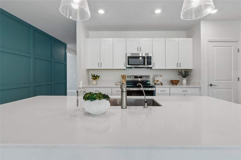 6 bedroom Single Family Residence at 10065 Gentle Rain Drive, Angeline Ph 4B, Land O Lakes — photo 5