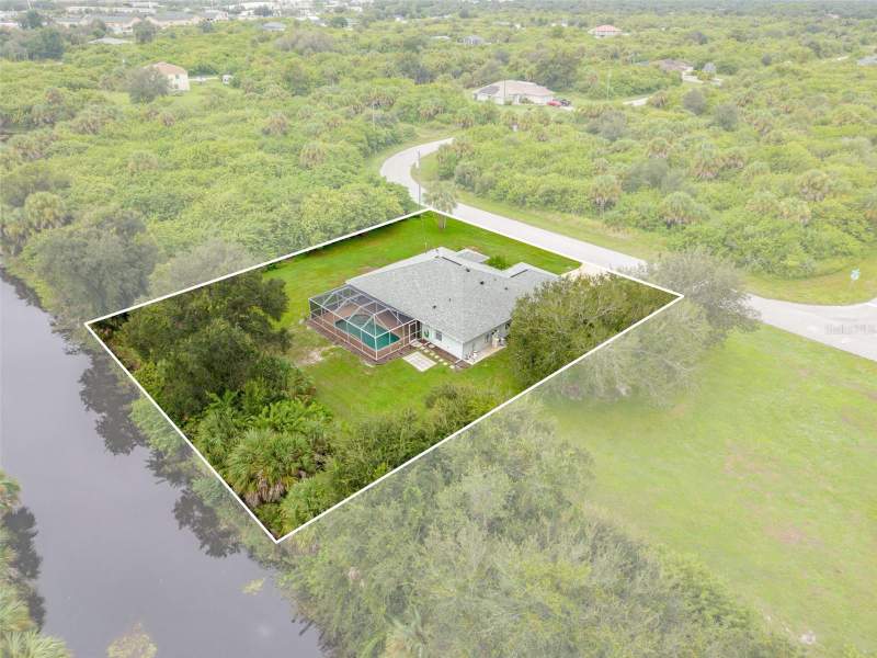 3 bedroom Single Family Residence at 252 Denver Drive, Port Charlotte, Port Charlotte — photo 2
