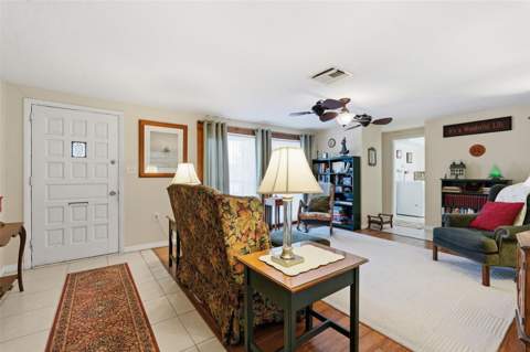 3226 Fairmount Drive, Holiday FL - photo 6 of 34