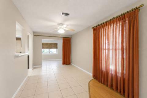 10636 Salamanca Drive, Port Richey FL - photo 8 of 32