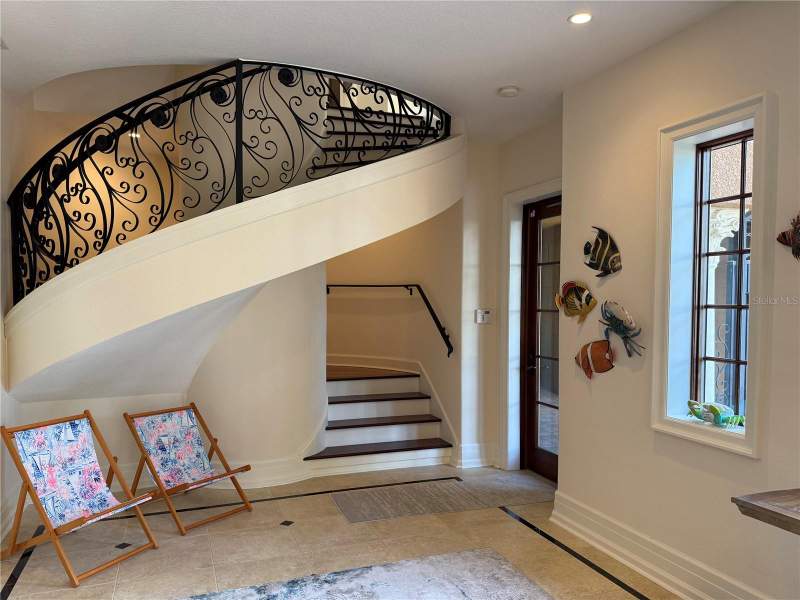 5 bedroom Single Family Residence at 829 Bruce Avenue, Mandalay Sub, Clearwater Beach — photo 4