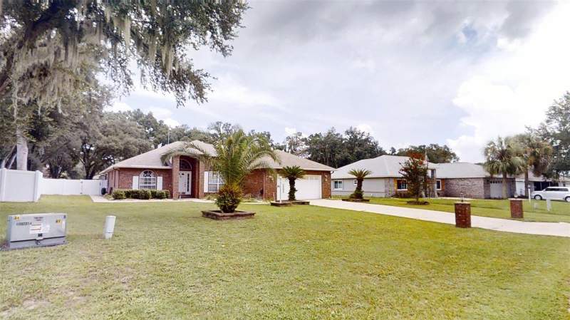 3 bedroom Single Family Residence at 10625 SW 73rd Avenue, Kings Court, Ocala — photo 2