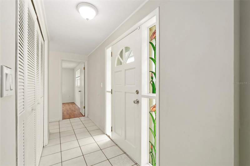 3 bedroom Single Family Residence at 517 Peach Street, Crown Point, Venice — photo 5