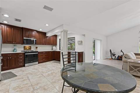 2194 Pinnacle Circle, Palm Harbor FL - photo 21 of 41