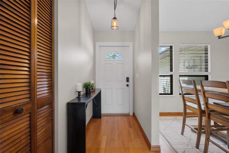 3 bedroom Single Family Residence at 8012 Lake Drive, Woodlawn Lakes First Add, Palmetto — photo 4