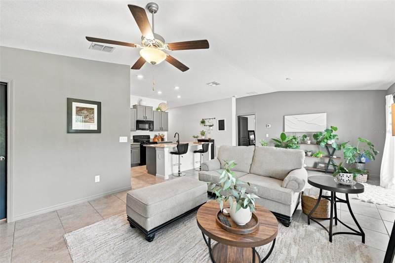 3 bedroom Single Family Residence at 7109 Salt River Avenue, Cypress Mill Ph 1A, Sun City Center — photo 4