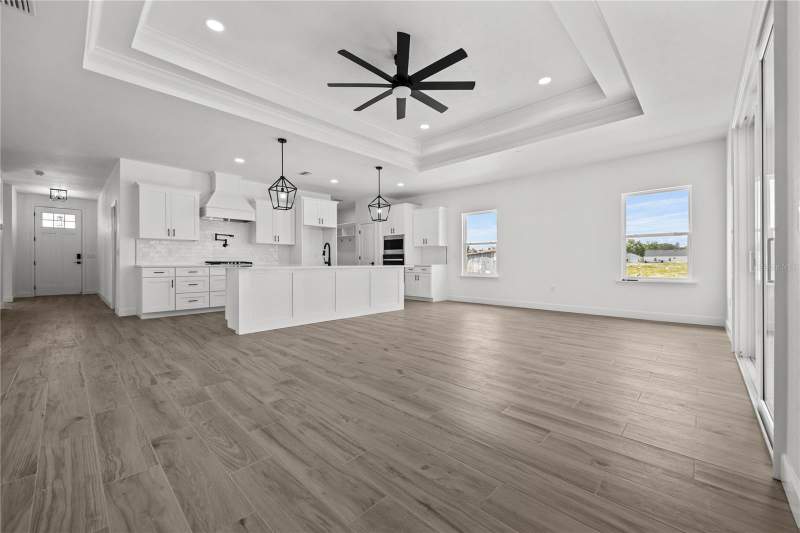 3 bedroom Single Family Residence at 1050 SW 67th Way, Grand Oaks At Tower, Gainesville — photo 2